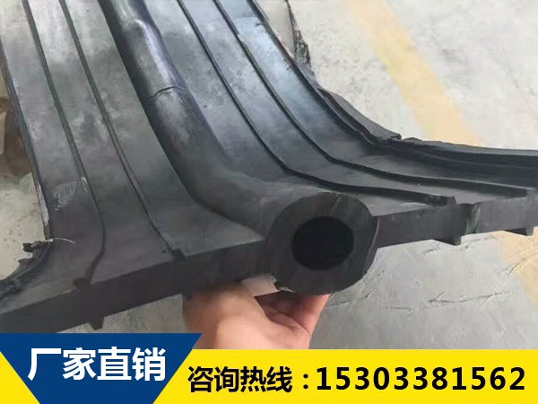 中埋橡膠止水帶.jpg