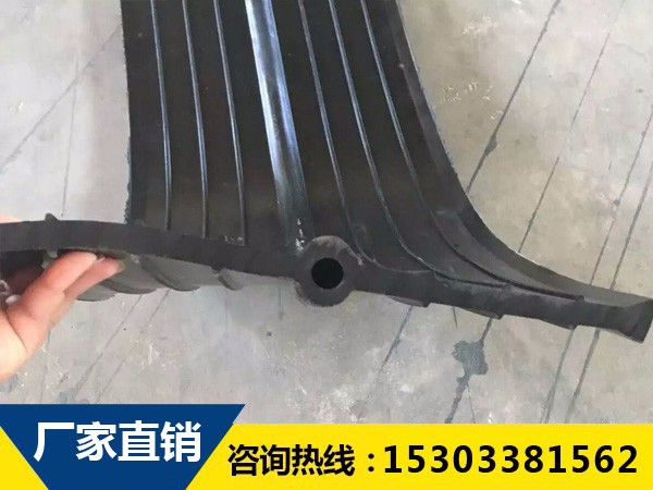橡膠止水帶的長(zhǎng)度根據(jù)什么來(lái)定的？